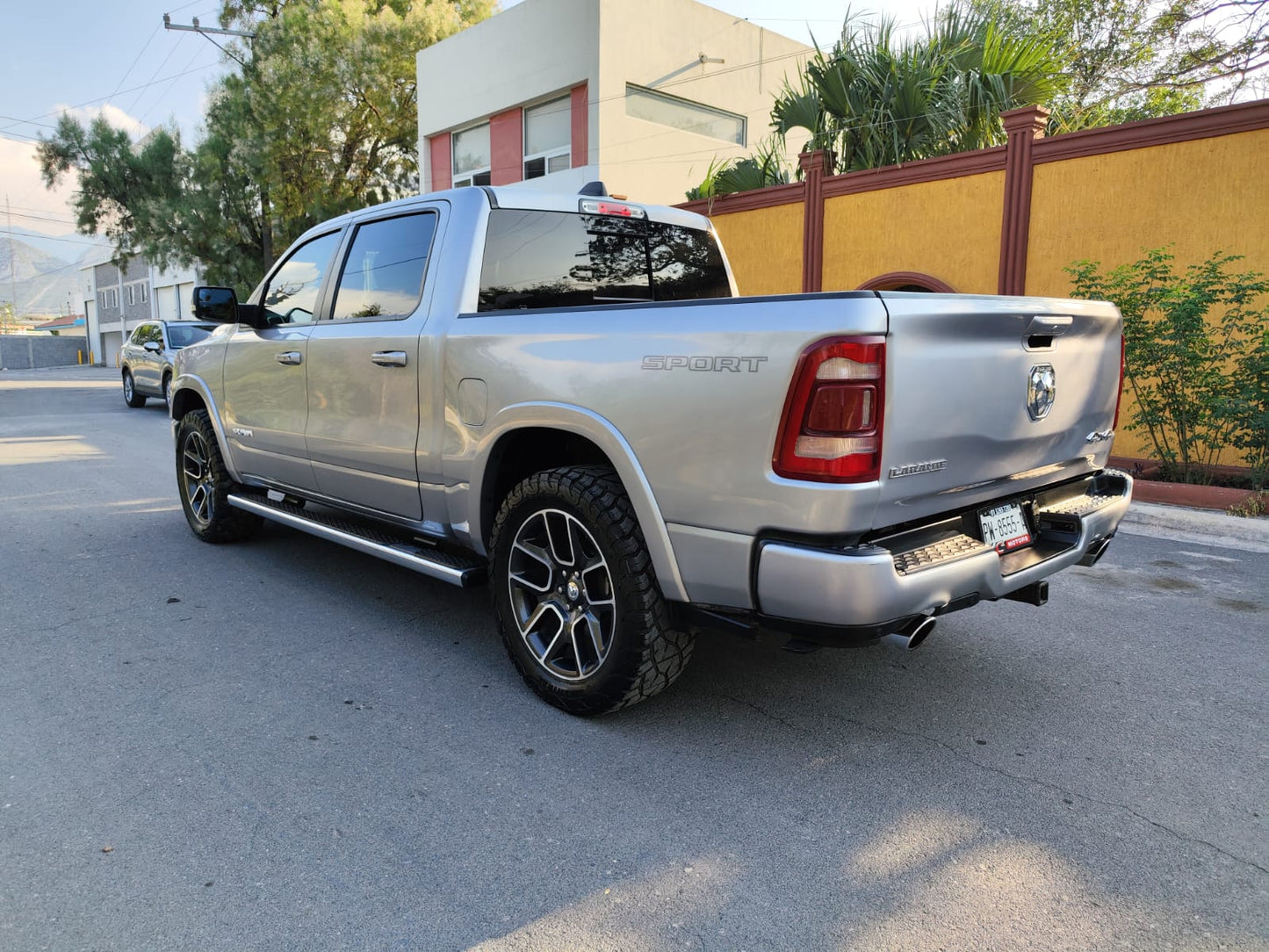 Dodge Ram 1500 Laramie 2021