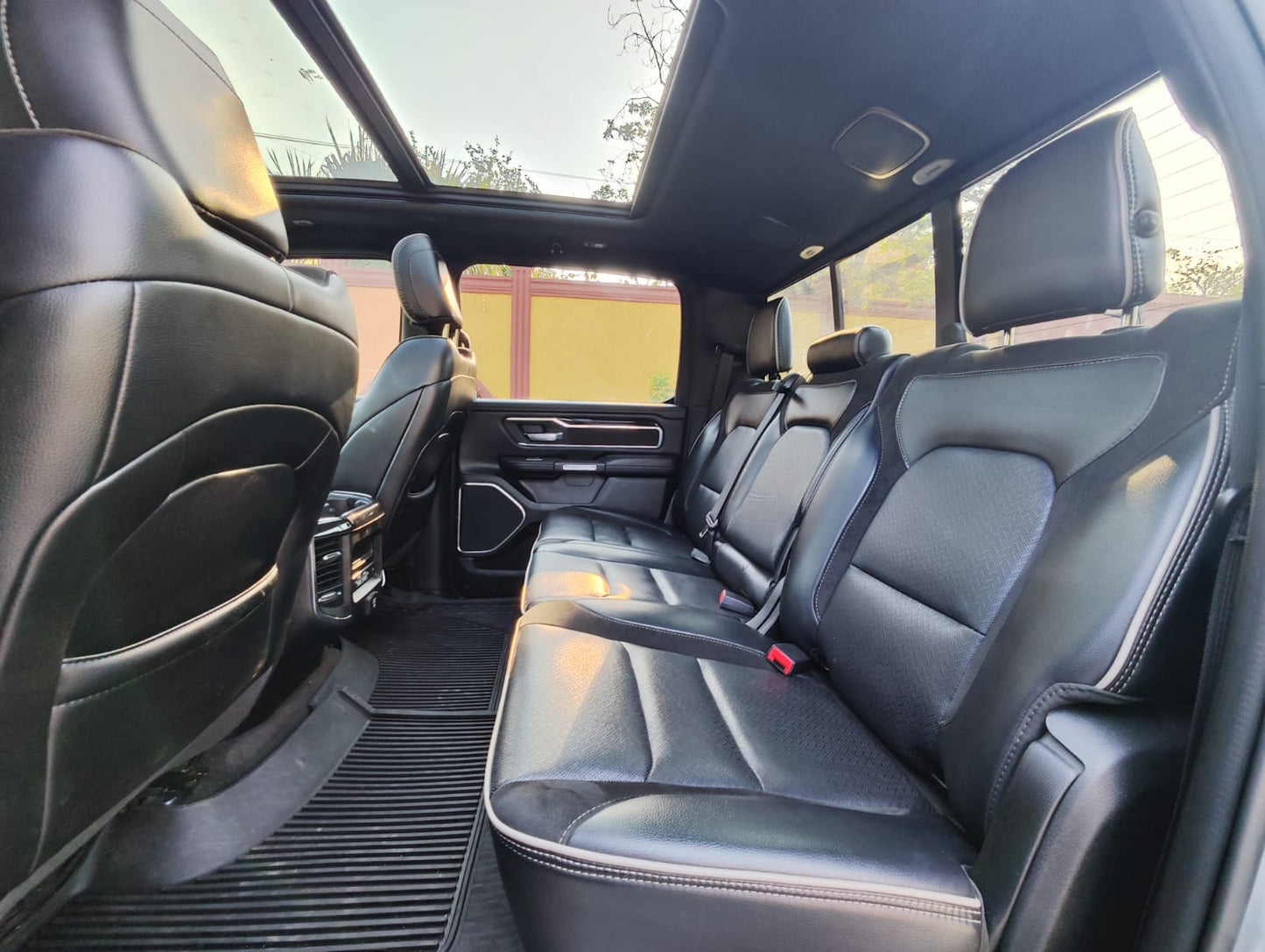 Dodge Ram 1500 Laramie 2021