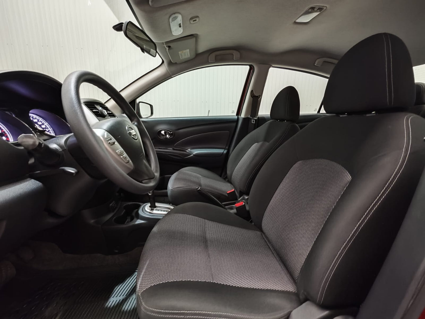 Nissan Versa Advance 2019