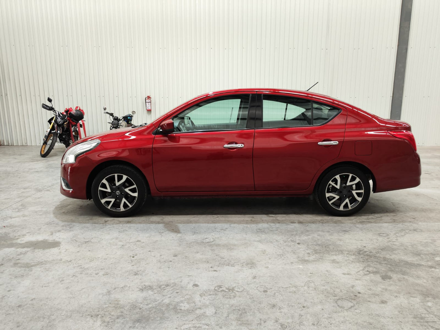 Nissan Versa Advance 2019