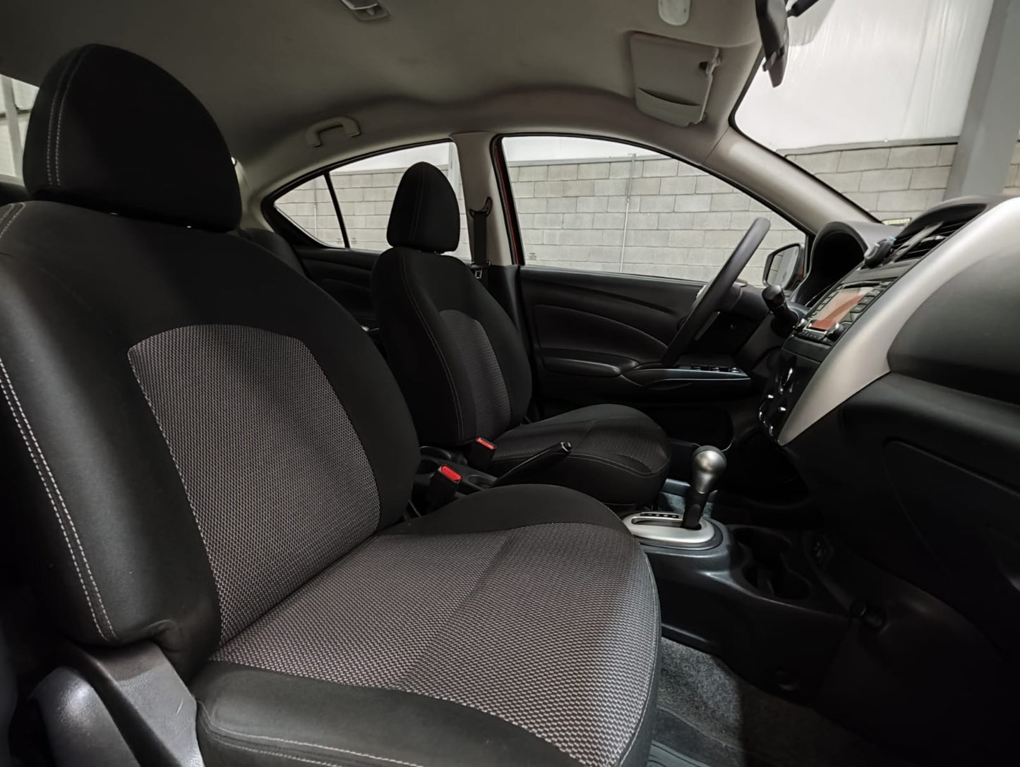 Nissan Versa Advance 2019