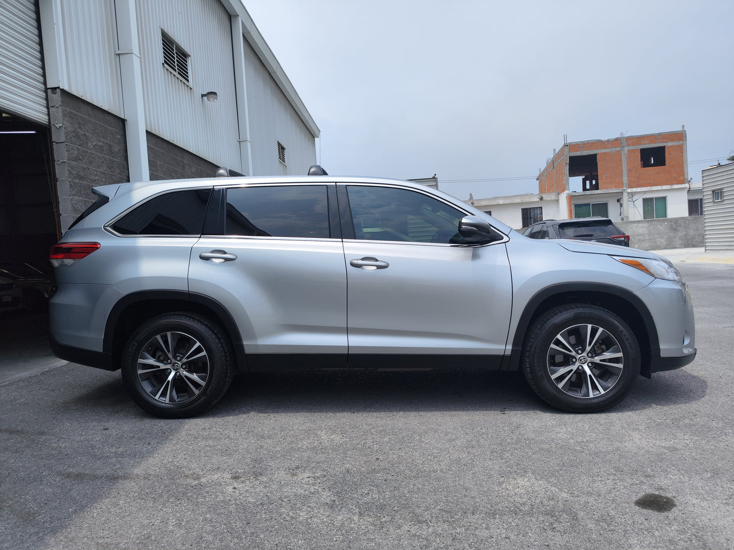 Toyota Highlander LE 2019