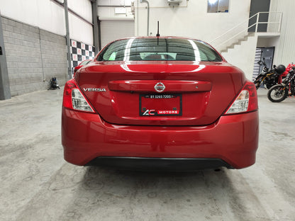Nissan Versa Advance 2019