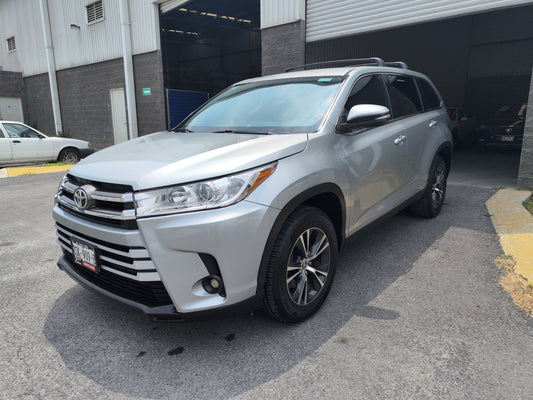 Toyota Highlander LE 2019