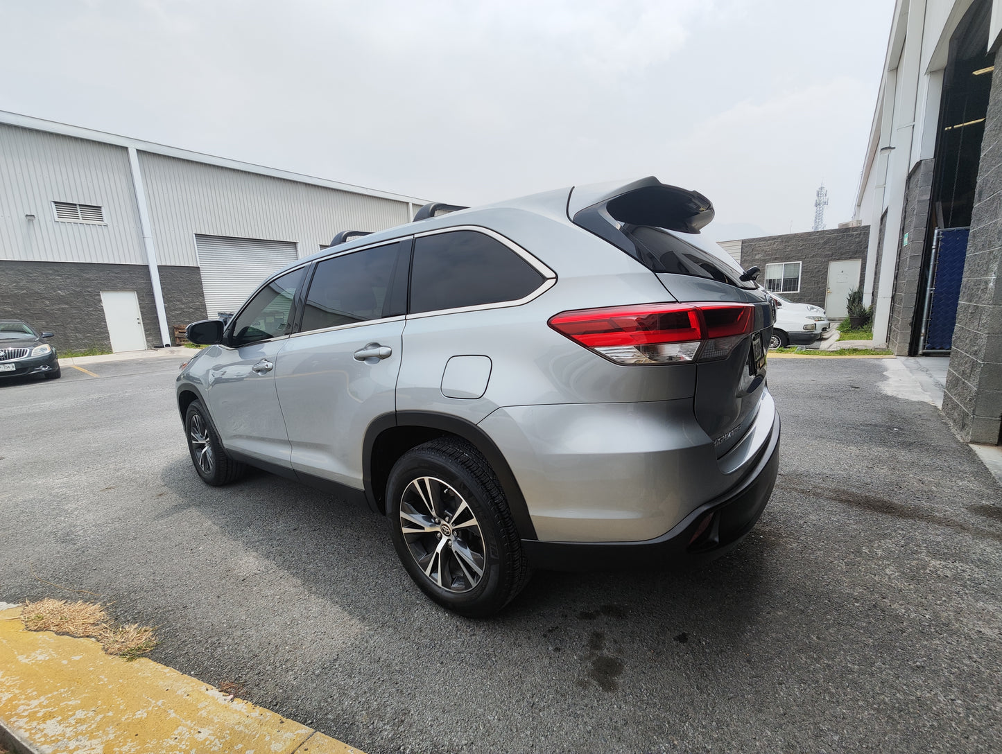 Toyota Highlander LE 2019